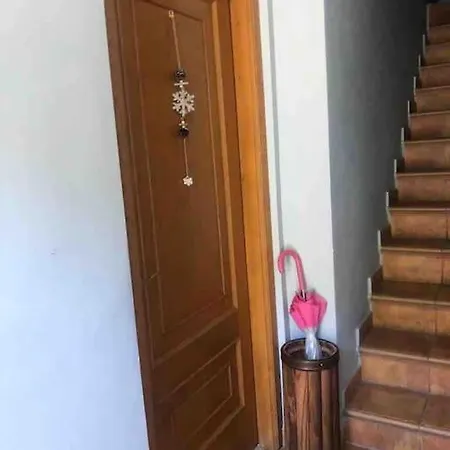 Alojamiento Karina *