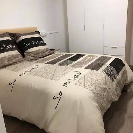 Alojamiento Karina Apartment *